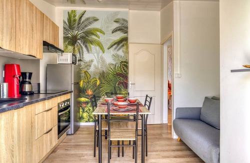 Petite-ÃŽle Apartment | Furnished with pool and ocean view terrace