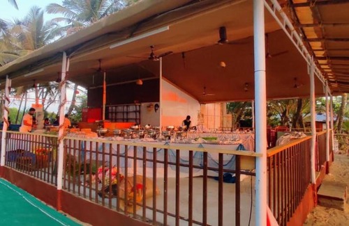 Sernabatim Hotel | Furtado's Beach Front Family Restaurant, Rooms wedding venue and Party Place