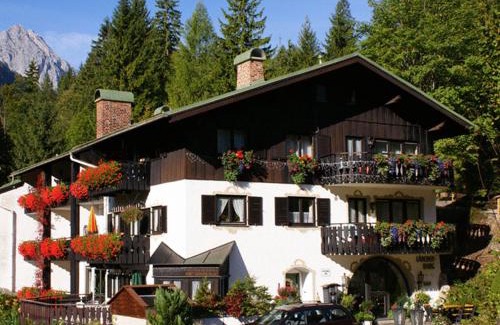 Mittenwald House | Gästehaus Lärchenhang