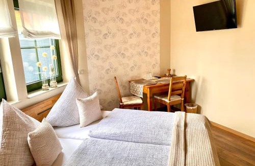 Kottelbach Bed & Breakfast | Gästezimmer Engels, Zwei Doppelzimmer, Nähe Nürburgring