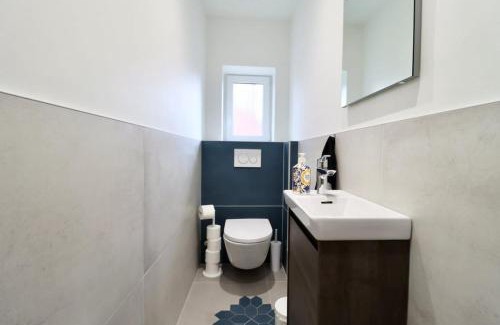 Neudorf Ouest Apartment | Génial T4 90m2 cosy&clim 3 CHB 2 SDB - tram 5min du centre de Strasbourg
