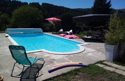 Coubon Apartment | Gîte 3* 'le temps d'une pause' with swimming pool