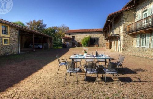 Lure House | Gîte authentique 6 chambres pour 15 pers., cour fermée - FR-1-496-109