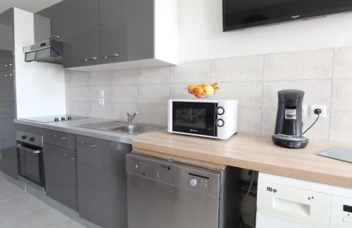 Nueil-sur-Layon House | Gîte de charme 4 pers avec spa privatif, terrasse, et équipements complets au cœur d'un village viticole - FR-1-622-20