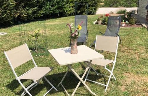 Bellenaves House | Gîte de charme au vert avec animaux admis - FR-1-489-595