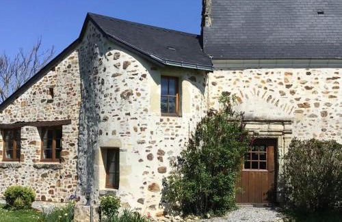 Souvigne-sur-Sarthe House | Gîte de charme rénové avec jardin, vélos et activités près de la Sarthe - FR-1-410-191