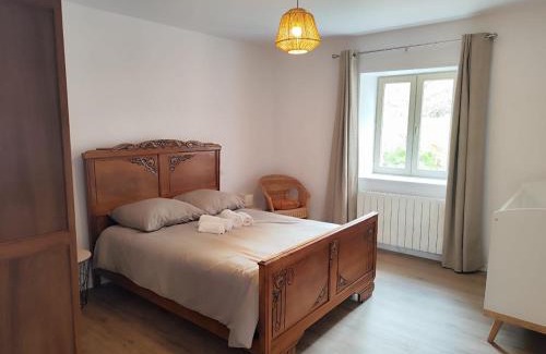 Mazeyrat-d'Allier House | Gîte de groupe "chez le Dragou"