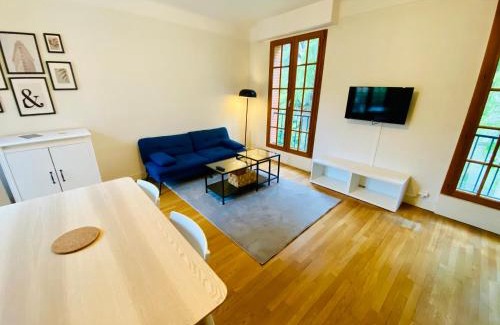 Sully-sur-Loire Apartment | Gîte de la SANGE