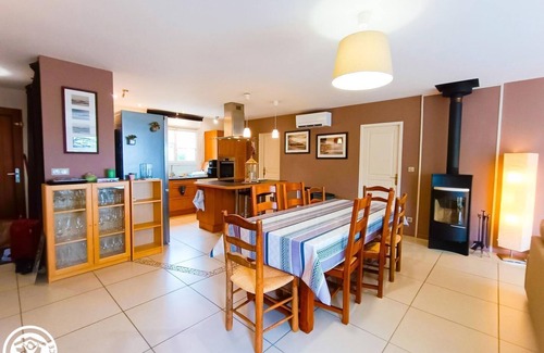 Pradines House | Gîte des Giganties - Pradines