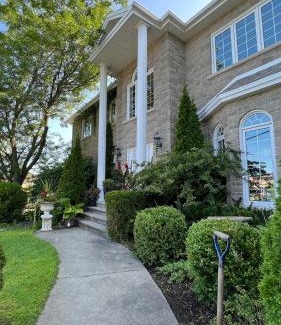 Sherbrooke Bed & Breakfast | Gîte du Caméléon