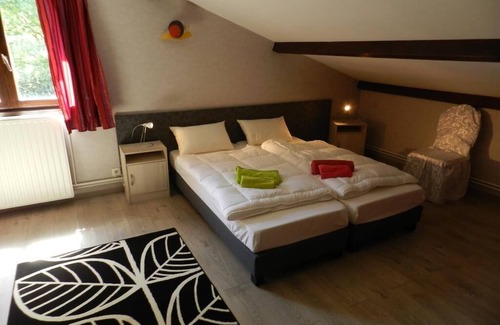 Ternand House | Gîte du Domaine des Pierres Dorées