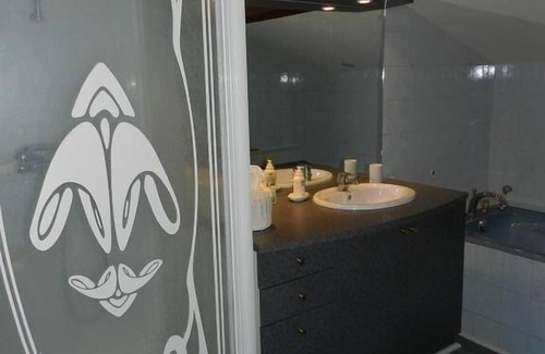 Ternand House | Gîte du Domaine des Pierres Dorées