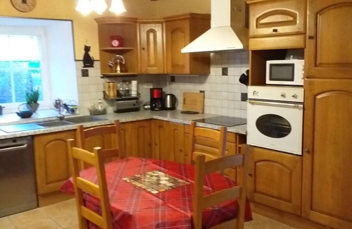 Saint-Jeures Cottage | Gîte Familial - 4 stars - Private balneo-spa and sauna - Enclosed garden