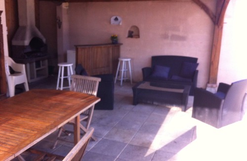 Artannes-sur-Indre House | Gîte for 15 people in Touraine. Numerous activities: swimming pool, beach volleyball, etc.