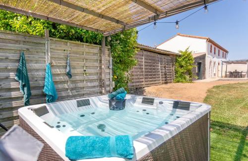 Les Epesses House | Gîte Honorus - SPA - Puy duFou - Grande capacité