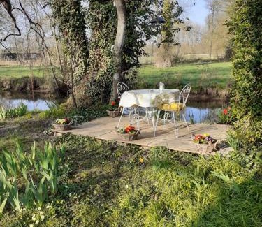 Beaulieu-les-Loches Apartment | gîte " jardin peyrona" visite zoo beauval et châteaux de Loire