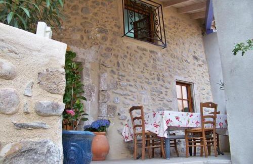 Saint-Fortunat-sur-Eyrieux House | Gîte Le Galta - Maison entiérement équipée, 2 chambres, SdB avec bain à remous, terrasse privative près de la DOLCE VIA