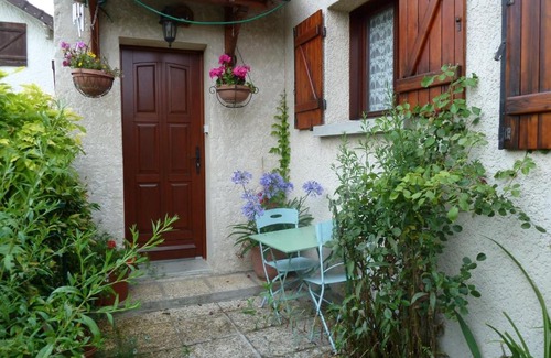 Crecy-en-Brie House | Gîte Les Iris