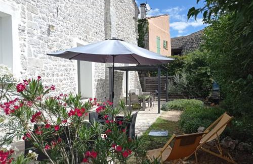Saint-Alban-sous-Sampzon House | Gîte Lou Cagnard au coeur des gorges de l'Ardèche