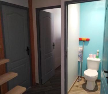 Les Roches-l'Eveque House | Gîte mon p'ti bout