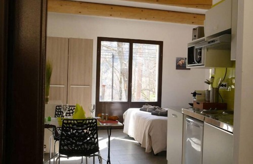 Cereste Apartment | Gîte Nature en Luberon - LE Patio1