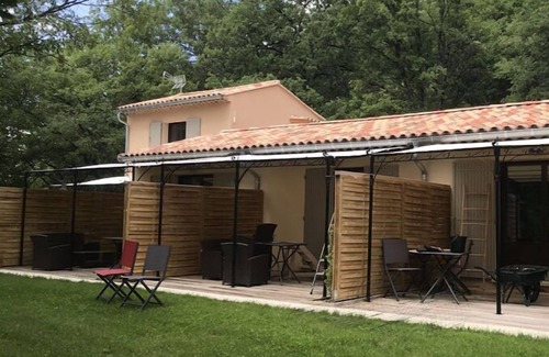 Cereste Apartment | Gîte Nature en Luberon - LE Patio1