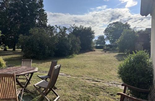 Toulon-sur-Allier House | Gîte paisible avec poêle à bois proche réserve naturelle - FR-1-489-463