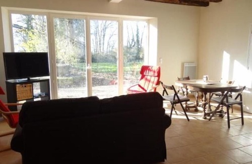 La Bazoge House | Gîte rénové en pleine campagne près du Mans : 5 chambres, terrasse, barbecue, accès Paris facile - FR-1-410-213