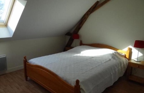 La Bazoge House | Gîte rénové en pleine campagne près du Mans : 5 chambres, terrasse, barbecue, accès Paris facile - FR-1-410-213