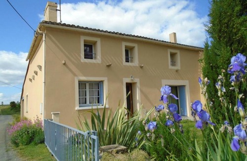 Saint-Martin-De-Lerm House | Gîte Saint-Martin-de-Lerm, 4 pièces, 4 personnes - FR-1-440-34