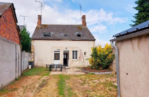 Marboue House | Gîte spacieux au cœur de Marboué - FR-1-581-155