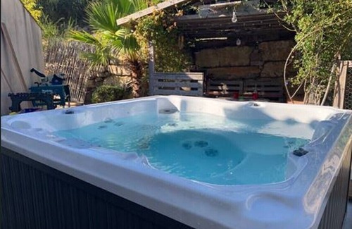 Vendemian Apartment | Gîte with private jacuzzi between sea, nature and vineyards - Hérault 34 (Vendémian)