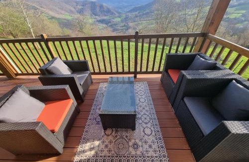 Osses House | Gîte Xuritenborda 7 personnes avec vue exceptionnelle sur les montagnes basque, Lits 180 King Size