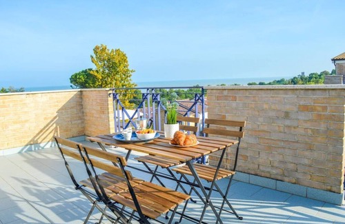 Foggetta Apartment | G.Bay C21 - Second floor apartment with balcony overlooking the sea and the pool