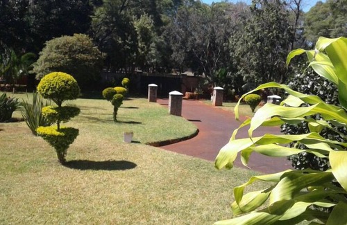 Greendale House | G & I House - Self Catering with 24/7 Security, On-site Assistant & Solar Backup