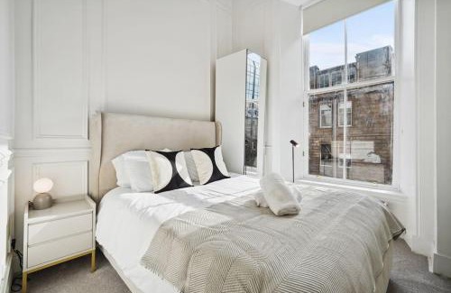 City Centre Glasgow Apartment | (G2) Central 1 Bed Blythswood Flat