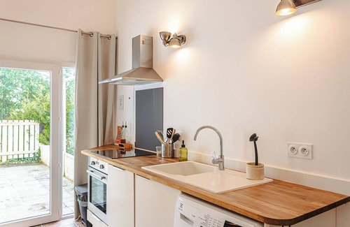 Puyravault House | Gabae - Les Volets Gris: Cozy Holiday Home with Wi-Fi and Remote Work Space