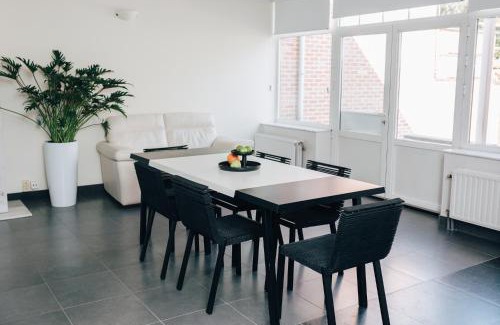 Zele House | Gadering