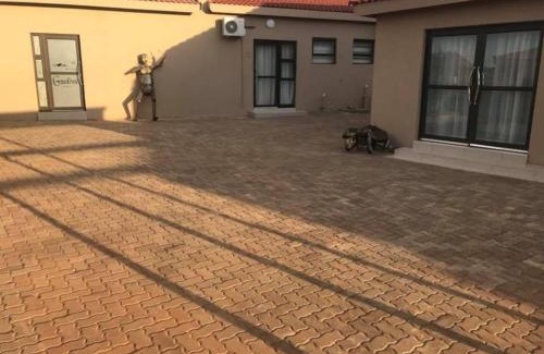 Taung Station House | Gaediwe Guesthouse