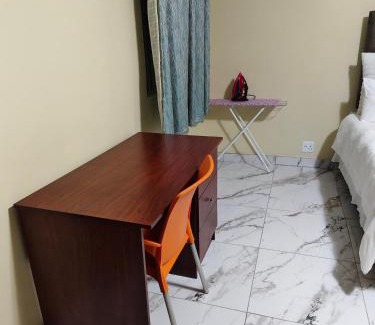 Greater Johannesburg Metropolitan Area Apartment | Gael Guest 1