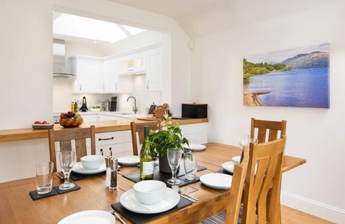Glasgow Cottage | GAIDREW COTTAGE, family friendly, luxury holiday cottage in Drymen