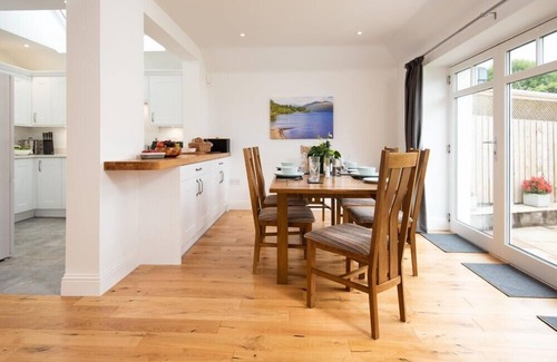 Glasgow Cottage | GAIDREW COTTAGE, family friendly, luxury holiday cottage in Drymen