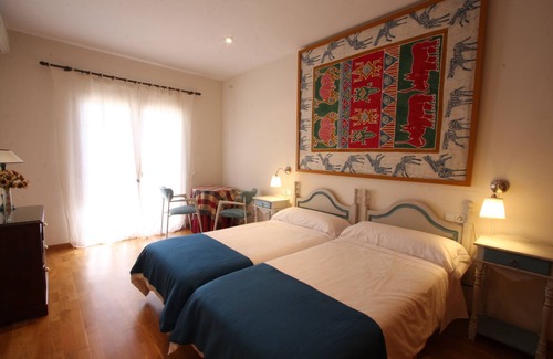 Polop Ski Chalet | GALATEARURAL at 8 KM. from BENIDORM, free WIFI, A/C, swimming pool, barbecue...