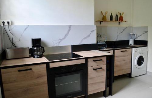 Saint-Claude Apartment | Galhy's House