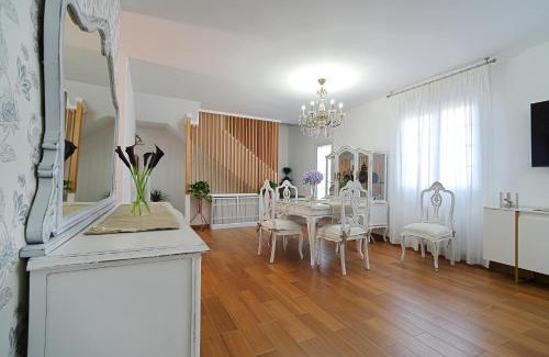 Oubina House | GALIHOST - Enorme casa con gran zona exterior en Cambados