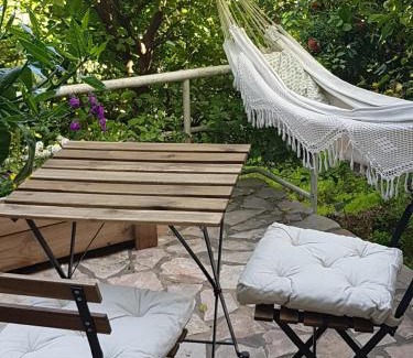 Kiryat Tiv'on Villa | Galilean villa with jacuzzi