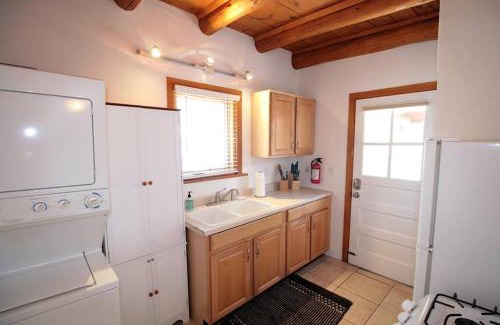 South Capitol House | Galisteo Getaway - Courtyard - Near Railyard