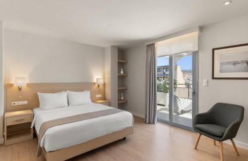 Piraeus Hotel | Gallery Central Piraeus Port