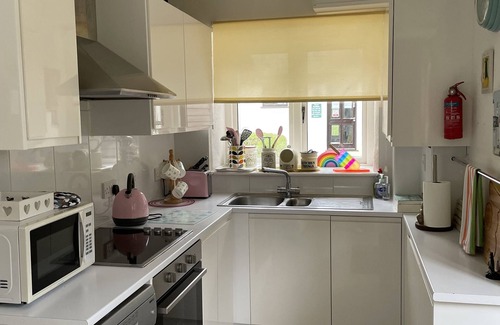 Ivybridge Cottage | Gamekeepers Hide - Stunning cottage with two heated pools feet away