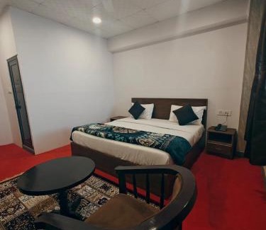 Haridwar Hotel | Ganga Savera - On Ganga Ghat